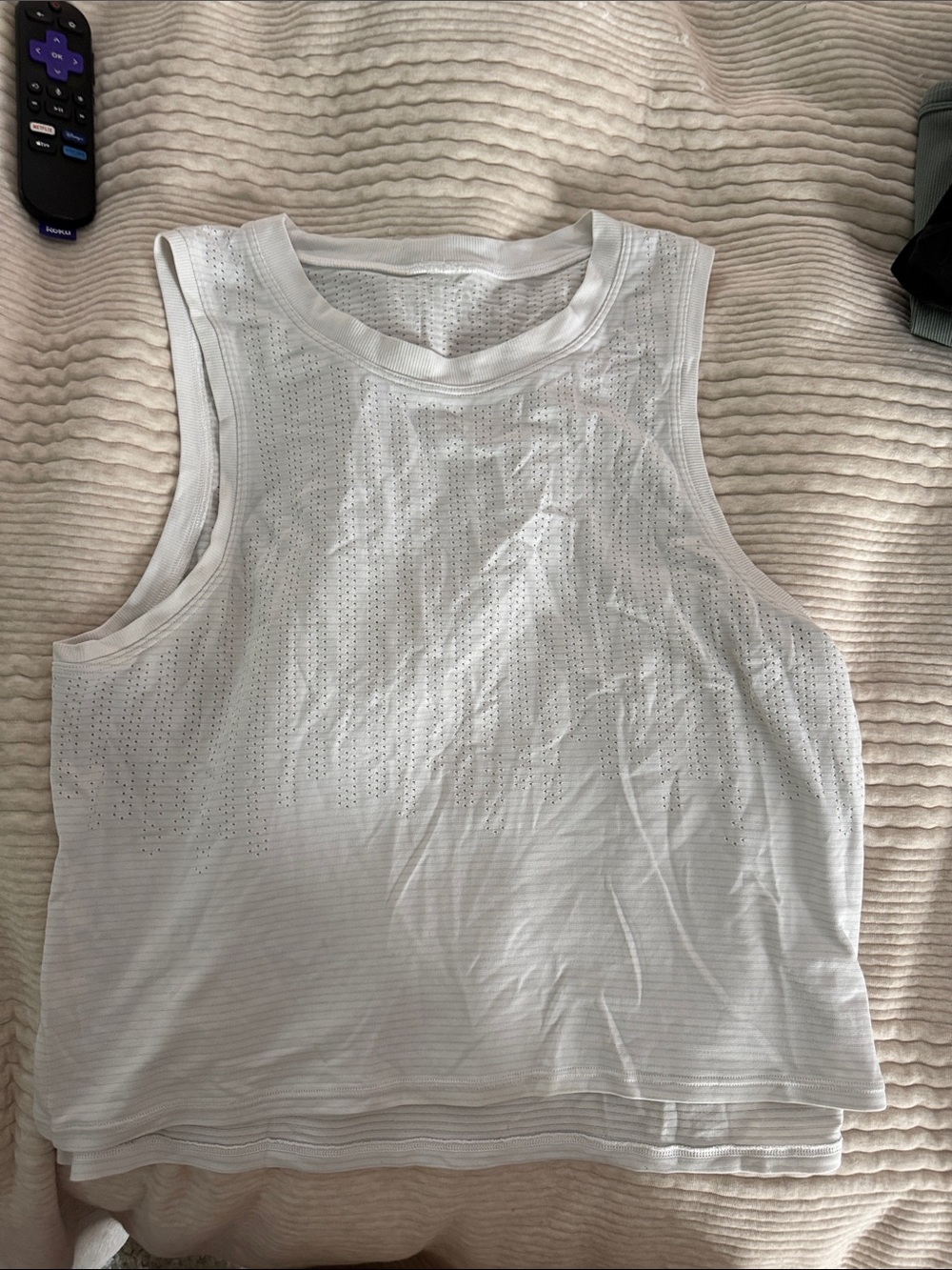 Lululemon white workout tank top size 4